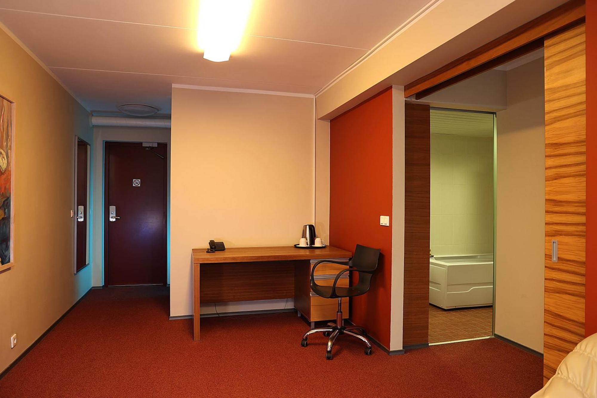 Tartu Rakendusliku Kolledzi Hotell Екстер'єр фото